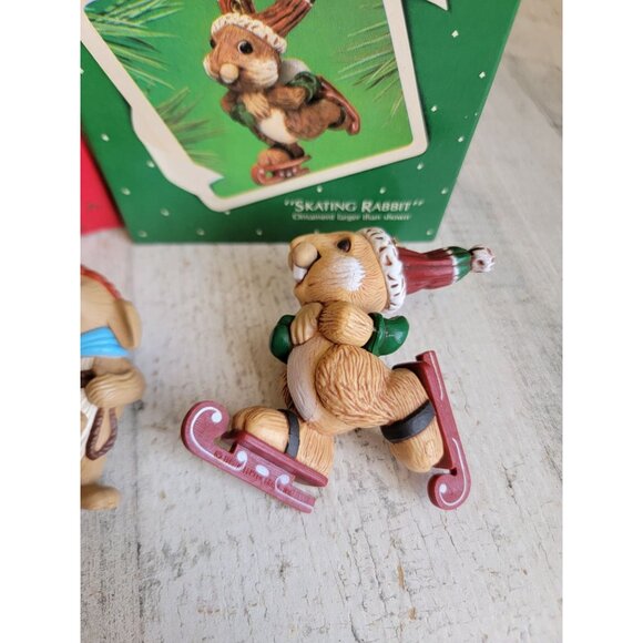 Hallmark skating bunny rabbit vintage ornament Xmas set - Picture 2 of 7